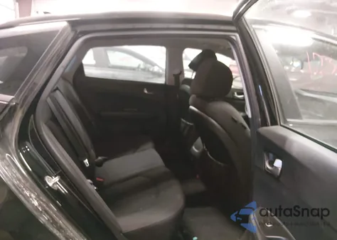 2018 Kia Optima Lx z USA, uszkodzony, nr VIN 5XXGT4L32JG242730